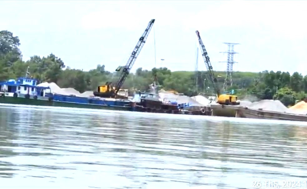 Đồng Nai: Một số bến thủy nội địa hoạt động ''chui" - Hình 3 Dong Nai: Mot so ben thuy noi dia hoat dong ''chui