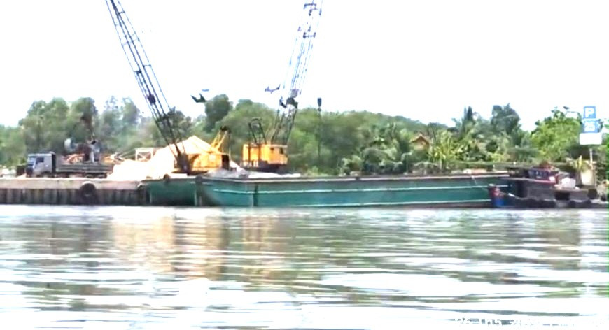 Đồng Nai: Một số bến thủy nội địa hoạt động ''chui" Dong Nai: Mot so ben thuy noi dia hoat dong ''chui