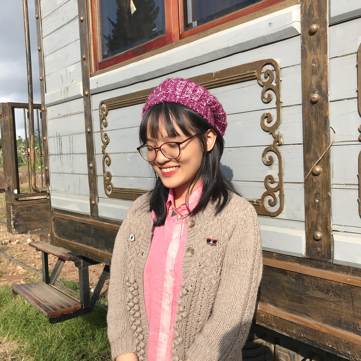 Khi nhận được điểm số của mình, nữ sinh quê Tiền Giang đã rất vui và bất ngờ. Tuy nhiên, Thiên Nghi không nghĩ đây là kết quả dựa trên sự may mắn. Thiên Nghi chia sẻ: "Em nghĩ may mắn chỉ là một phần, bản thân mình xứng đáng với điểm số này bởi đã ôn tập miệt mài trong suốt thời gian ôn thi đại học vừa qua".