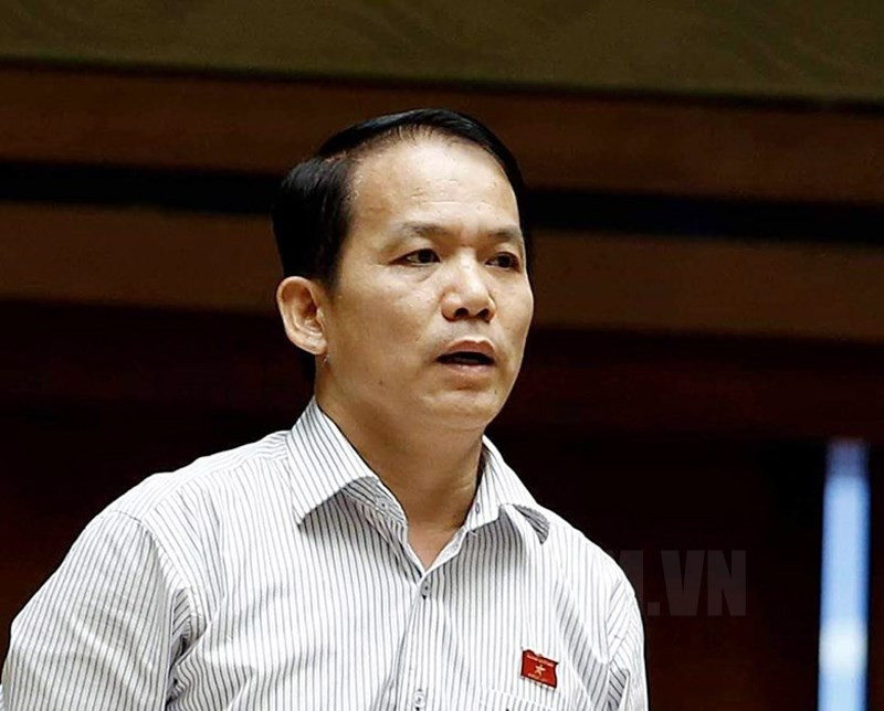 Chủ nhiệm Ủy ban Pháp luật của Quốc hội Hoàng Thanh Tùng, sinh ngày 25/12/1966, quê ở Nghệ An. Trình độ: Thạc sĩ Luật học. Chức vụ: Ủy viên Trung ương Đảng khóa XII, Đại biểu Quốc hội khóa XIII, XIV, XV. 