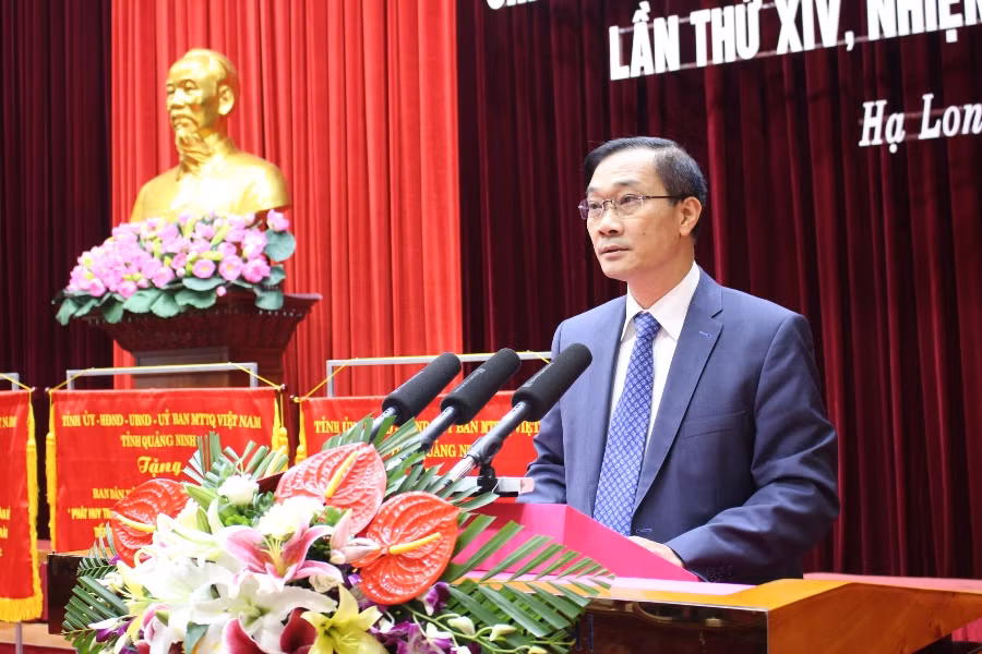 Chủ nhiệm Ủy ban Kinh tế của Quốc hội Vũ Hồng Thanh, sinh ngày 19/4/1962, quê ở Hải Dương. Trình độ: Kỹ sư Cơ khí. Chức vụ: Ủy viên Trung ương Đảng khóa XII, XIII; Đại biểu Quốc hội khóa XIV, XV.