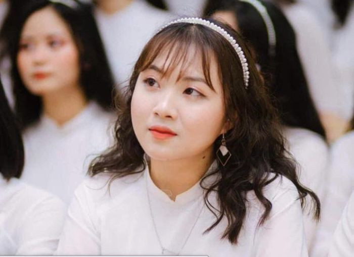 Nu sinh Nghe An thu khoa khoi C, thu khoa khoi D den tu Kon Tum