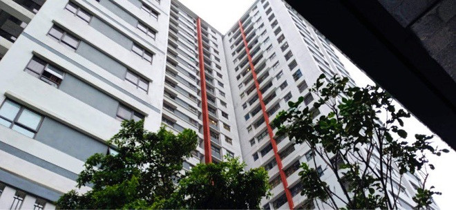 Nguyen nhan be trai 3 tuoi roi tu tang 6 chung cu xuong tu vong