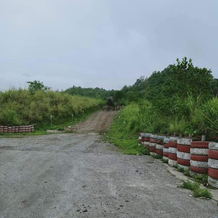 Lái xe đã cố gắng điều khiển cho xe đi vào đường cứu nạn và đâm xuống taluy. Hậu quả, phần đầu xe bốc cháy, lái xe bị mắc kẹt trong cabin, không kịp thoát ra ngoài, tử vong tại chỗ. 