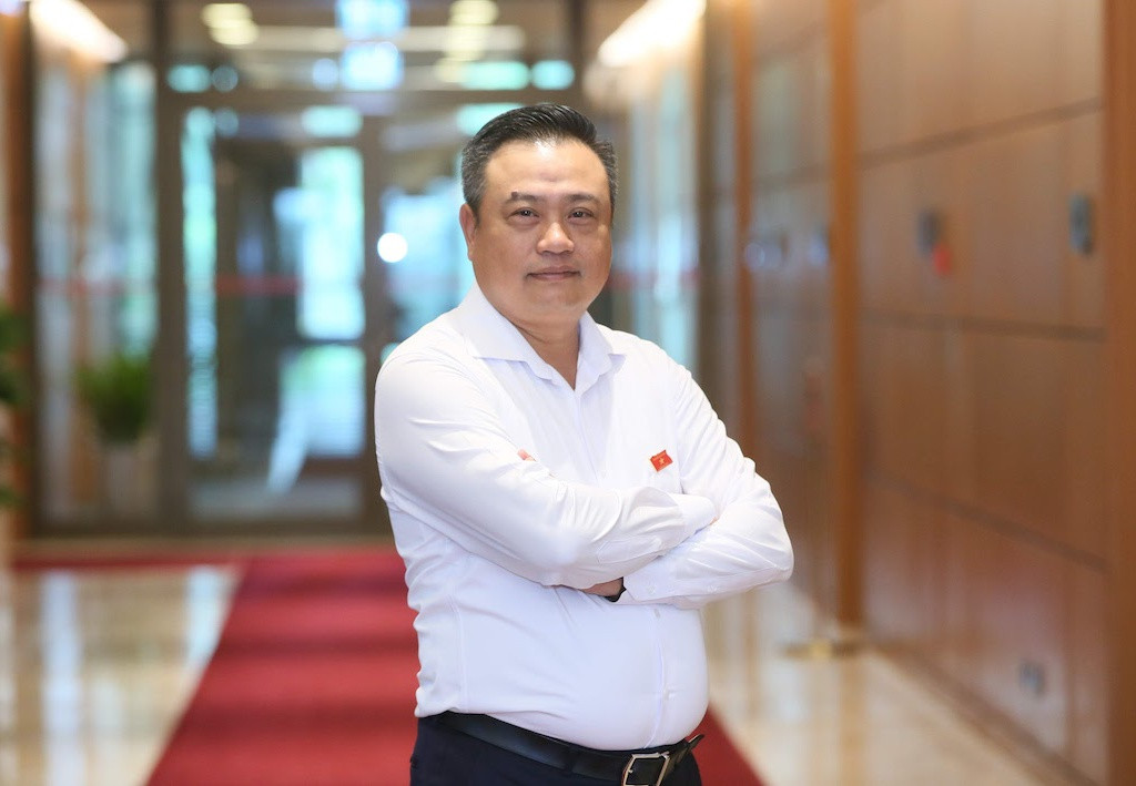 Tháng 6/2012: Ông giữ chức Bí thư Tỉnh ủy Bắc Giang nhiệm kỳ 2010 – 2015. Tháng 1/2015: Tại Hội nghị lần thứ 10, Ban Chấp hành Trung ương Đảng (Khóa XI) đã bầu bổ sung ông vào Ủy ban Kiểm tra Trung ương Đảng (Khóa XI). 