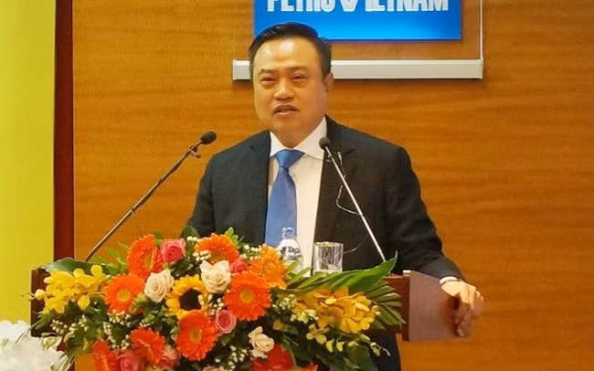 Tháng 2/2004: Ông được bổ nhiệm giữ chức Chánh Văn phòng Kho bạc Nhà nước Việt Nam. Năm 2006: Ông giữ chức Phó Tổng Giám đốc Kho bạc Nhà nước Việt Nam. Tháng 11/2008: Ông được Thủ tướng Nguyễn Tấn Dũng phê chuẩn bổ nhiệm vào chức vụ Phó Chủ tịch Ủy ban nhân dân tỉnh Đắk Lắk.