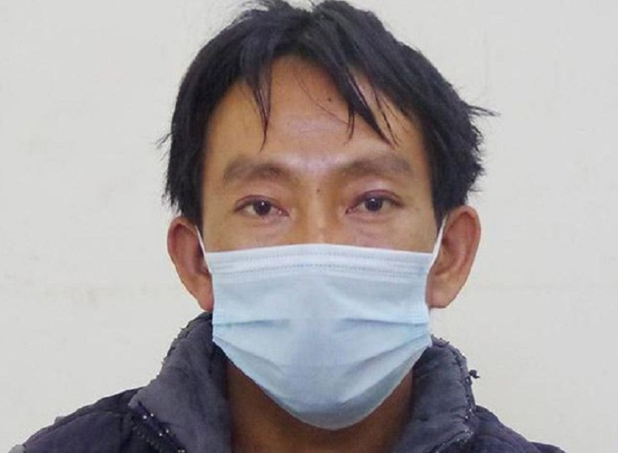  Thấy con hay đau ốm, cha sát hại hàng xóm: Thấy con trai của mình mới 4 tháng tuổi nhưng thường xuyên bị ốm đau, Thào Mí Chơ (35 tuổi, trú tại xã Ma Lé, huyện Đồng Văn, Hà Giang) nghi ngờ ông Sùng Mí G. đã làm "ma Ngũ Hải" để hại con mình, nên ra tay sát hại. Ngày 25/7, Chơ bị Công an tỉnh Hà Giang bắt tạm giam. 