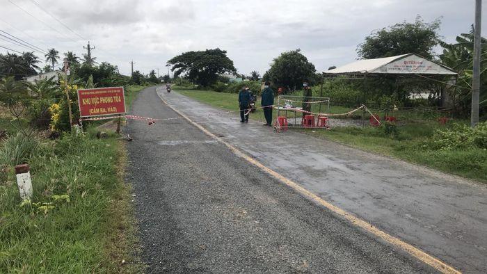  Khởi tố vụ án làm lây lan dịch COVID-19 tại Sóc Trăng: Do thuê xe ô tô đi khám bệnh tại Cần Thơ, sau đó về nhà ở thị xã Vĩnh Châu, Sóc Trăng không khai báo, hai người phụ nữ đã làm lây lan dịch COVID-19. Ngày 29/7, Công an thị xã Vĩnh Châu đã ra quyết định khởi tố vụ án "Làm lây lan dịch bệnh truyền nhiễm nguy hiểm cho người" liên quan tới 2 người phụ nữ này.