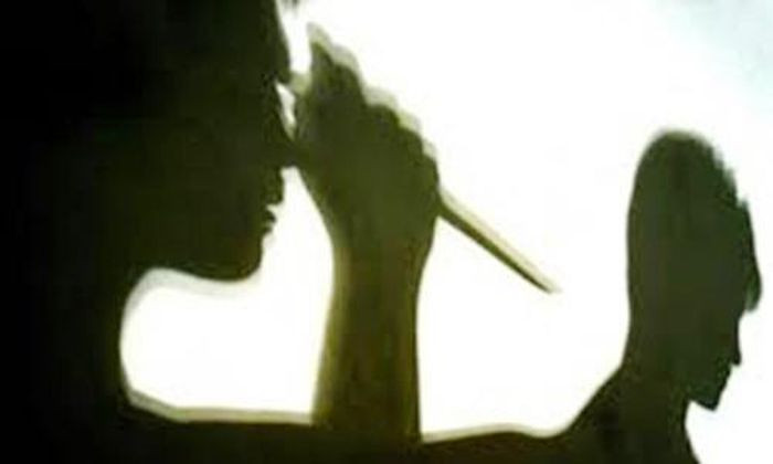  Nhậu say, 2 anh em đâm chém nhau tử vong: Trong lúc nhậu, Nguyễn Văn Bính (SN 1975) và Nguyễn Văn Phước (SN 1978, là hai anh em ruột, cùng ngụ TP Biên Hòa, Đồng Nai) xảy ra mâu thuẫn, Bính và Phước đã dùng dao đâm nhau khiến cả 2 người tử vong. Ngày 21/7, Công an tỉnh Đồng Nai cho biết đang điều tra, làm rõ. 