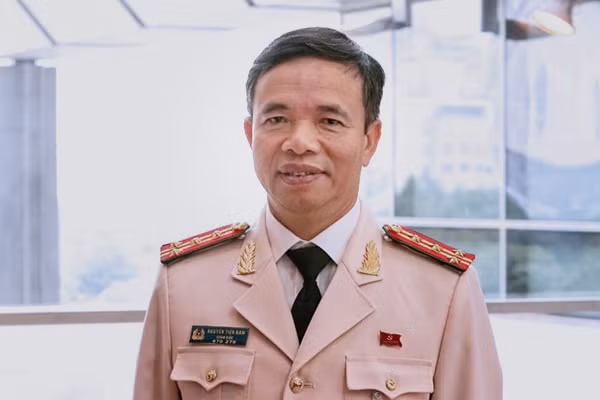 GD Cong an ke chuyen tiep suc tram nguoi di xe may tu TP.HCM ve que tranh dich