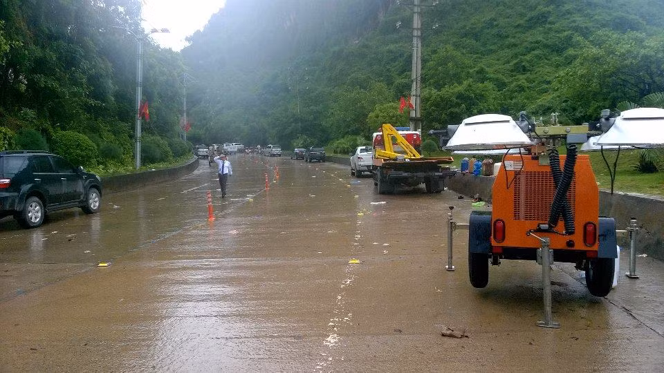 Khu vực này vẫn đang bị phong tỏa để khắc phục sự cố.