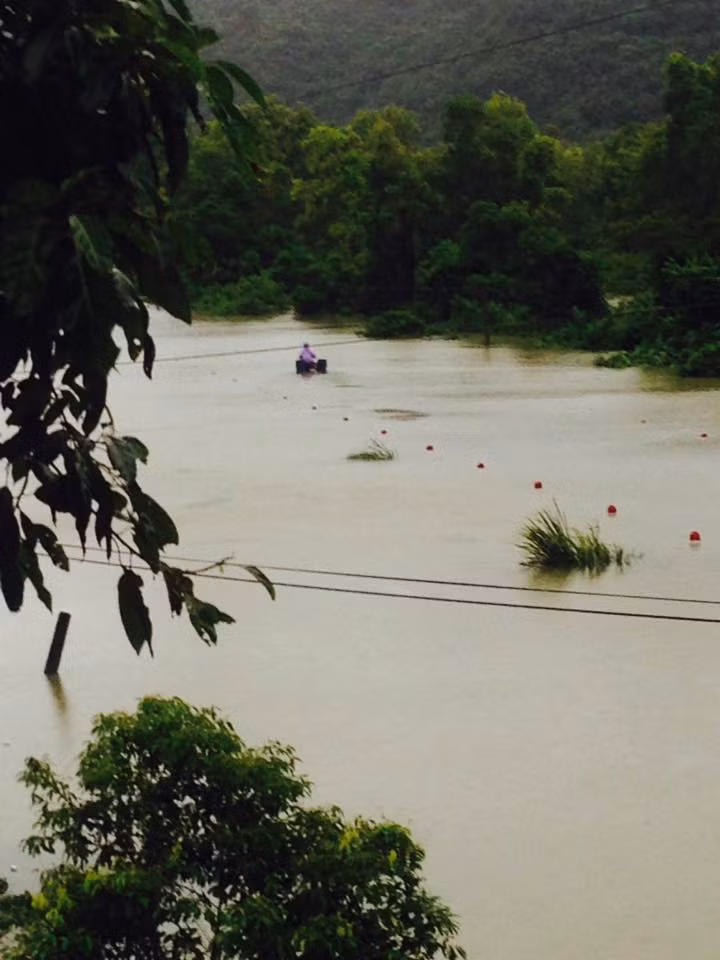 Cuộc sống người dân bị ảnh hưởng nặng nề.