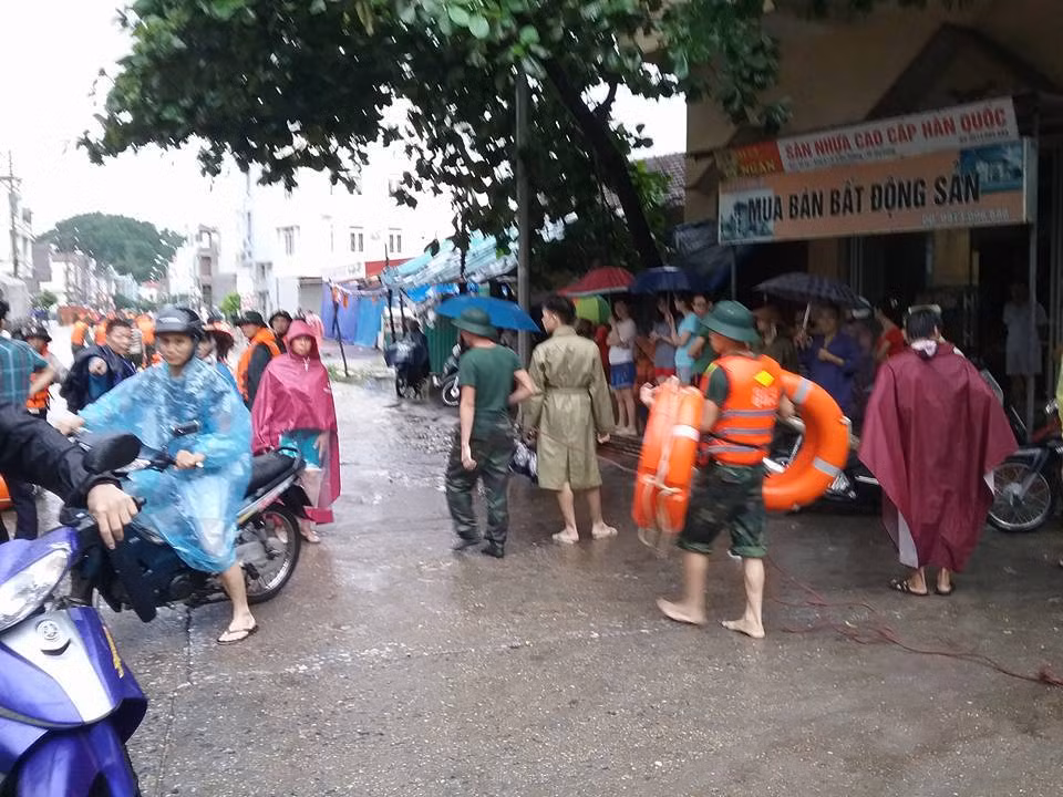 Thong tin moi nhat ve mua lu o Quang Ninh-Hinh-11