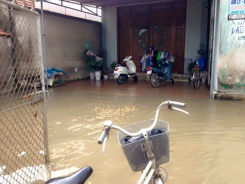 Quang Ninh hoang tan sau trạn mua lịch sủ trong 40 nam-Hinh-3