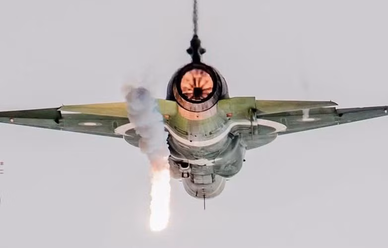 JF-17 vẫn đang dùng loại động cơ RD-93 vốn trang bị cho dòng MiG-29 ra đời cách đây 40 năm.