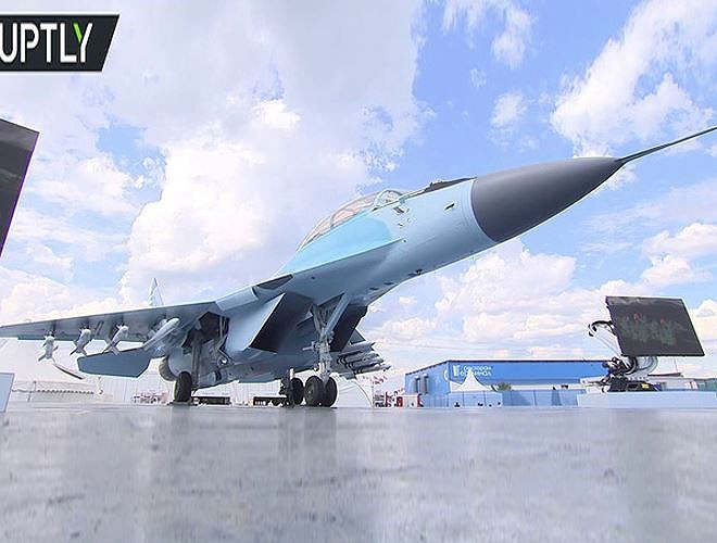 "J-16 được đánh giá vượt qua MiG-29UPG và Su-30MKI về đặc tính hoạt động và phẩm chất cơ bản, vì vậy Ấn Độ đã bị rơi vào thế khó khi tìm cách cân bằng với đối phương”.