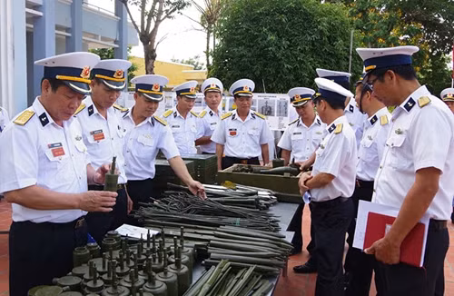 Cán bộ, chiến sĩ luôn coi "Đảo là nhà, biển cả là quê hương", điều đó thể hiện rõ trong lời nói và hành động. Mệnh lệnh thiêng liêng người lính biển là sự bình yên, phát triển kinh tế của biển đảo chính là động lực thôi thúc mỗi tập thể cũng như cá nhân luôn nêu cao cảnh giác, ra sức thi đua huấn luyện giỏi, sẵn sàng chiến đấu cao, bảo vệ vững chắc chủ quyền biển, đảo nơi cực Nam Tổ quốc.