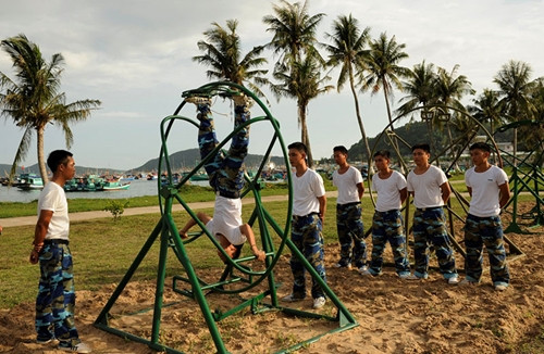 Huấn luyện thể lực ở Hải đội 511, Lữ đoàn 127.