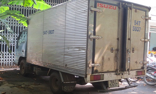 Quai xe hoi lo CSGT 5 trieu dong de tha xe dua