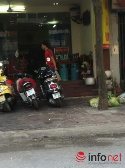 “Đầu nậu” đưa đi bỏ mối tại các quán bún cá.