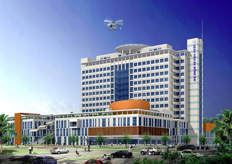 Bệnh viện xây dựng theo 2 giai đoạn, giai đoạn 1 gồm 1 tòa nhà cao 13 tầng, 2 tầng hầm và 1 sân đỗ trực thăng, với tổng mức đầu tư hơn 2.000 tỷ đồng.