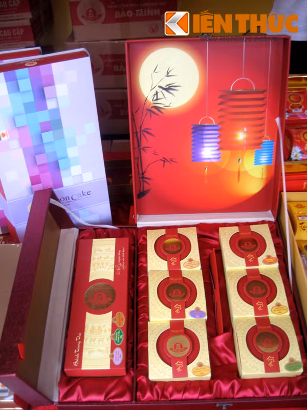 Hinh anh banh Trung thu sau dem ram o Ha Noi