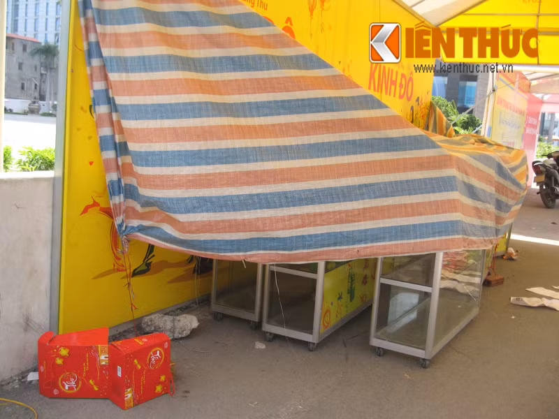 Hinh anh banh Trung thu sau dem ram o Ha Noi-Hinh-3