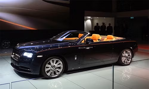 Điểm nhấn của sân chơi Frankfurt Motor Show 2015 năm nay tiếp tục là những mẫu xe siêu sang và siêu xe mới như Bentley Bentayga, Lamborghini Huracan Spider, Rolls-Royce Down.