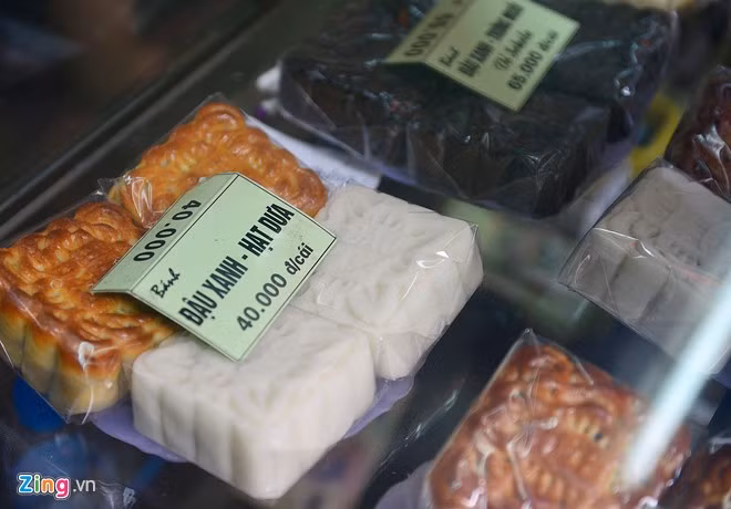 Theo chủ cửa hàng, giá bán không đổi so với trước khi tạm đóng cửa cơ sở sản xuất.