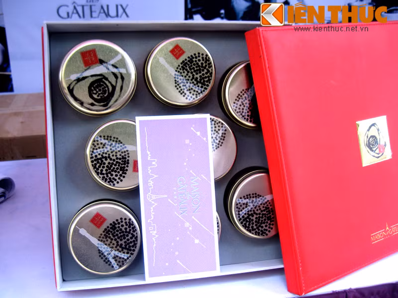 Tan muc banh trung thu dai gia gia choang vang o Ha Noi