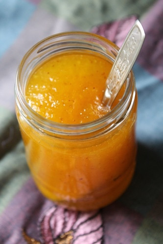 Bước 8: Có thể bảo quản mứt dứa trong tủ lạnh sẽ dùng được lâu hơn. 