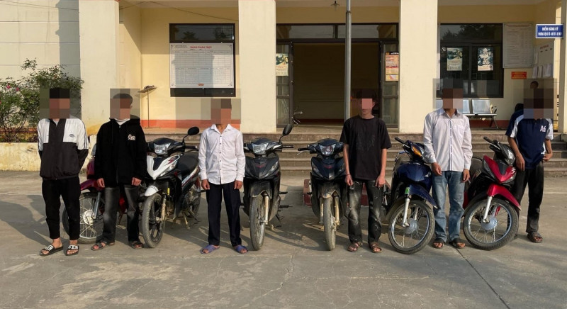 Phat 6 phu huynh giao xe may cho con khi chua du tuoi