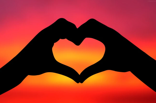 Không từ bỏ, người đàn ông ấy tìm ra cả xã để hỏi thông tin. Tuy nhiên, trên giấy tờ cũng không có cô gái nào tên H. Các điều tra viên tiếp tục xác minh thì phát hiện bà D có cô con gái tên H. Chị này đã lấy chồng và cắt khẩu khỏi địa phương, chính vì thế, nhiều người ở Khuổi Vin không biết. Đến lúc này, mọi nghi vấn được hướng về những mối quan hệ cá nhân của chị H. Thông tin mà công an thu thập được cho thấy, trước đây H. có đi làm ăn xa, tận Tây Nguyên. Ở đây, H. có quen và nảy sinh tình cảm với một thanh niên tên Nông Văn Sùng (SN 1985, trú tại Gia Lai). (Ảnh minh họa, nguồn internet)