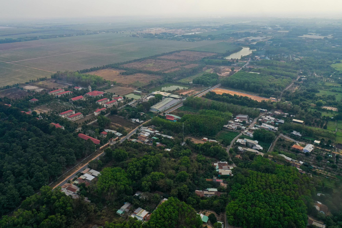 Chỉ trong vòng 5 ngày chuẩn bị, Bệnh viện dã chiến đã đi vào hoạt động. Bệnh viện này nằm cách trung tâm TP khoảng 43 km.