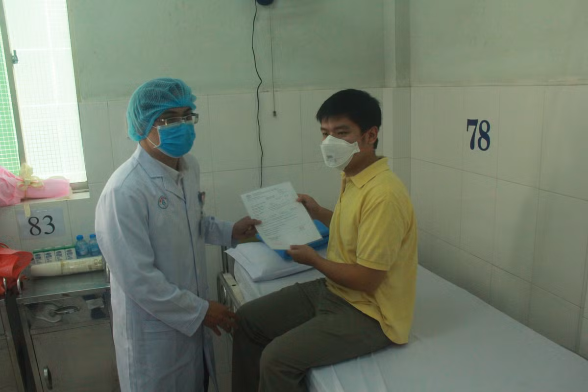 Benh nhan Trung Quoc nhiem virus corona duoc benh vien Cho Ray cho xuat vien-Hinh-3