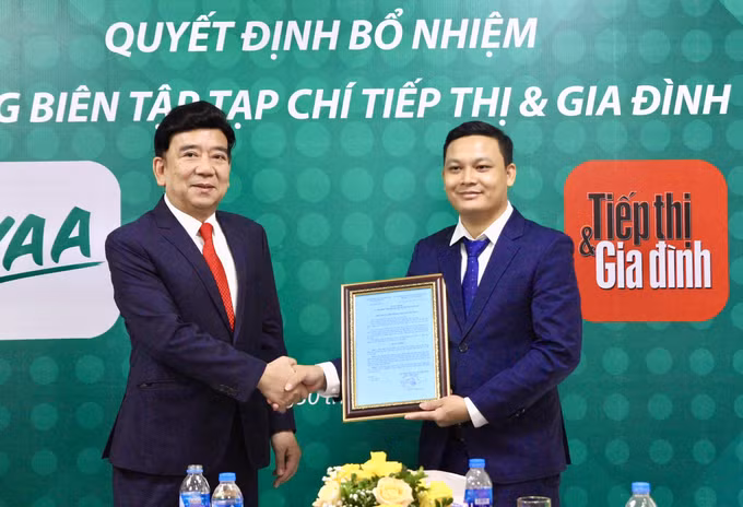 Nha bao Hoang Vung lam Tong Bien tap Tap chi Tiep thi va Gia dinh