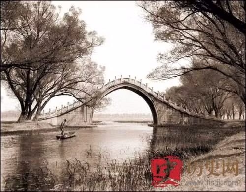 Cây cầu Yudai ở Di Hòa Viên. Ảnh Lishi