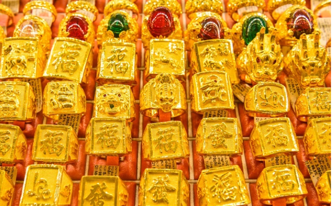 Gia vang hom nay 10/1: Nguoc dong tang?