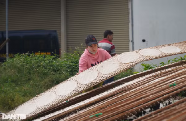 Phu nu lang banh kiem tien trieu moi ngay-Hinh-4