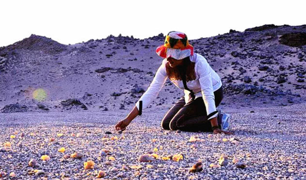 Trong truyền thuyết địa phương, hồ Agate được liên kết với các nàng tiên từ trời. Họ rơi xuống để tắm và để lại những viên đá mã não và các loại đá quý khác.