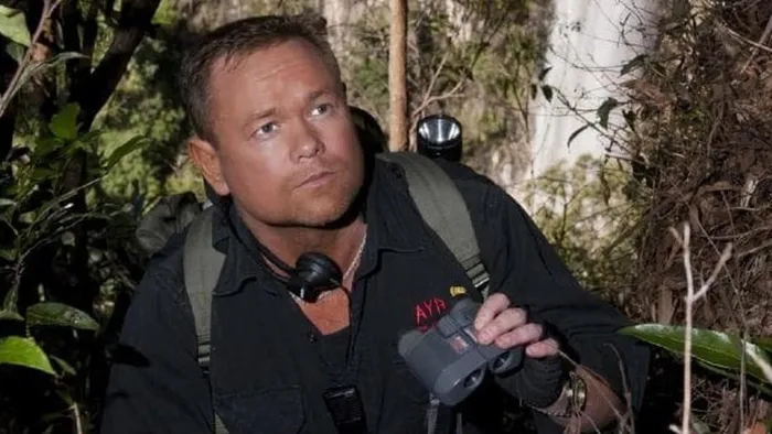 Các chuyên gia đang tranh luận về xác thực của dấu chân và có liên quan đến loài nào. Dean Harrison, một nhà nghiên cứu về Yowies, nhận định rằng câu chuyện trong video có vẻ chân thực và đây là lần đầu tiên ông nhận được báo cáo về động vật bị cắt làm đôi như vậy.