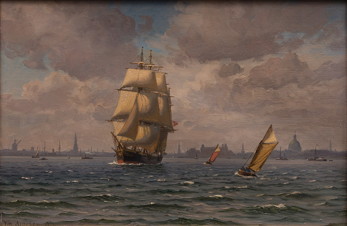 Ngày 22/12/1928, tàu liên lạc cuối cùng với một con tàu Na Uy gần đảo Tristan da Cunha. Tuy nhiên, sau đó, mọi liên lạc đều mất tăm. Sự mất tích của Kobenhavn đã trở thành một trong những bí ẩn lớn nhất của kỷ nguyên hiện đại.