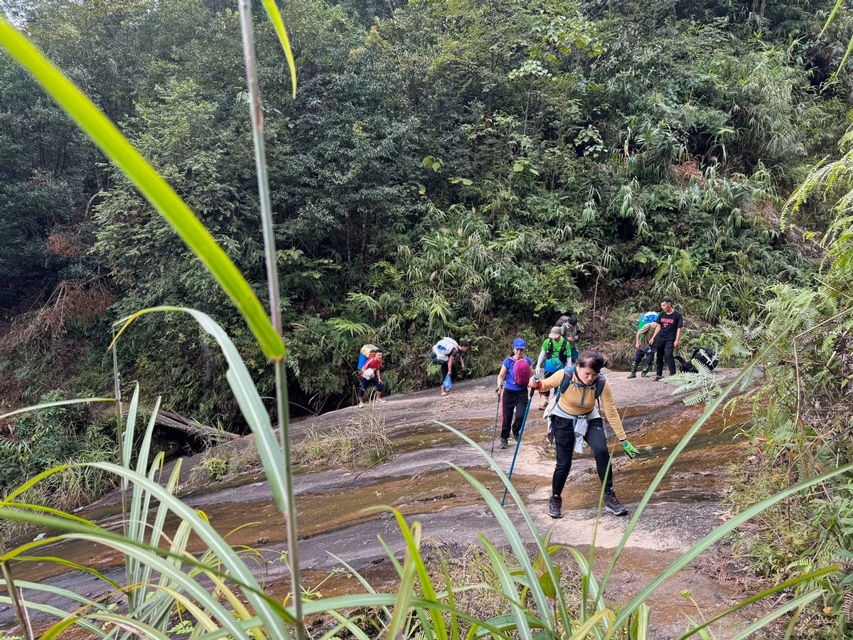 'Lac vao co tich' cung duong chinh phuc ngon nui hiem tro nhat Tay Bac-Hinh-2