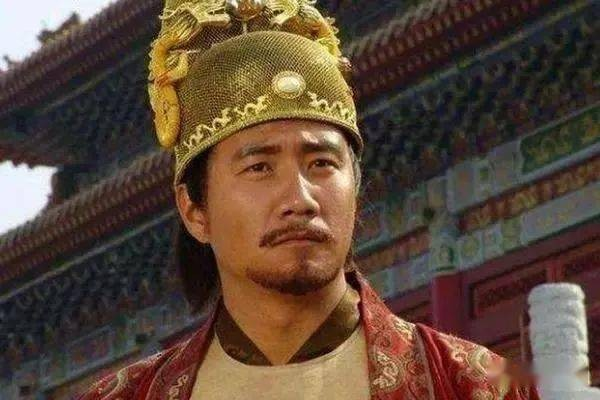 Sau khi điều tra, các chuyên gia phát hiện ngôi làng này đã tồn tại được 500- 600 năm, dân làng đa số đều mang họ Chu. Trong khi đó, triều đại nhà Minh do Chu Nguyên Chương sáng lập có lịch sử cách đây 500-600 năm. Do vậy, một số chuyên gia cho rằng, đây có thể là lăng tẩm của gia tộc họ Chu.