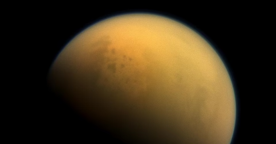 Bên cạnh đó, mặt trăng Titan của Sao Thổ cũng là một mục tiêu quan trọng trong nỗ lực của NASA để tìm kiếm "Trái Đất thứ hai".