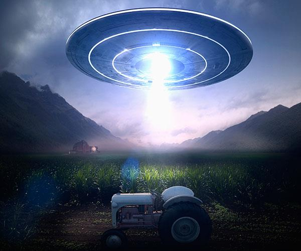 Năm 1981, một người nông dân ở Pháp tuyên bố đã phát hiện một UFO sau khi nghe thấy âm thanh cao độ và nhìn thấy một chiếc máy bay bay phía trên anh ta. Cơ quan điều tra UFO của Pháp xác nhận sự việc này và ghi nhận đất nóng và áp suất từ vật thể không xác định, nhưng sau đó bị phá hủy bởi một số người.