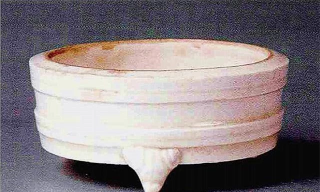 Mặc dù văn bia của ngôi mộ đã bị phá hủy, các chuyên gia xác định niên đại từ thời Nam Tống.