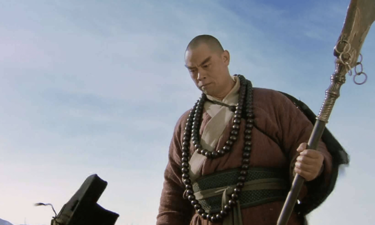 Lỗ Trí Thâm là người có uy tín cực lớn ở Lương Sơn Bạc. Nổi tiếng với tính cách ngay thẳng, nóng nảy và tình yêu công bằng. Lý Quỳ mặc dù mạnh mẽ, nhưng vẫn phải kính trọng Lỗ Trí Thâm và không dám đối đầu với anh ta.