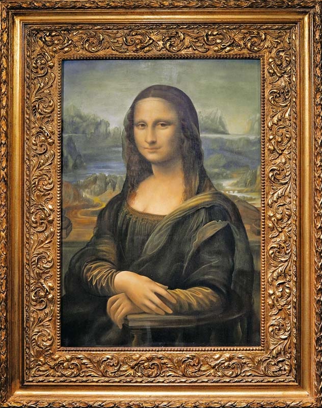 Bức tranh nổi tiếng "Mona Lisa" của ông có nụ cười kỳ lạ, và nếu xem qua gương, nàng ta sẽ không cười nữa.