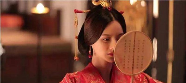 Chung Diêu không chỉ nổi tiếng với trí tuệ mà còn với sự háo sắc. Ông có một người con trai tên Chung Hội, một người thông minh và được trọng dụng.